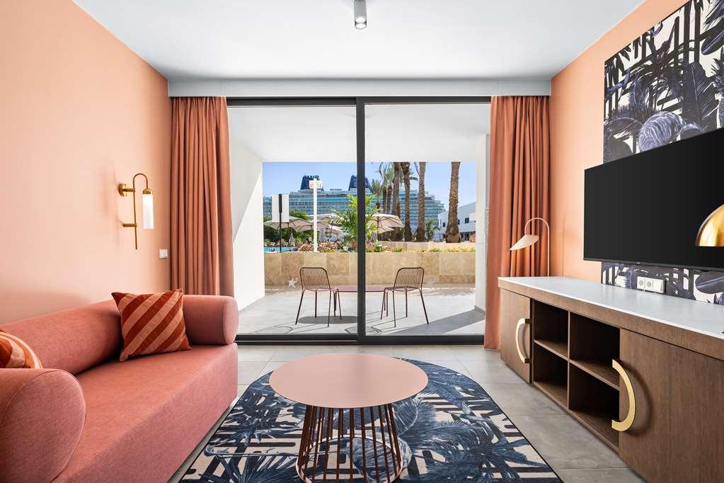 The Rif At Mangrove Beach Corendon All-Inclusive Curio Willemstad Room photo